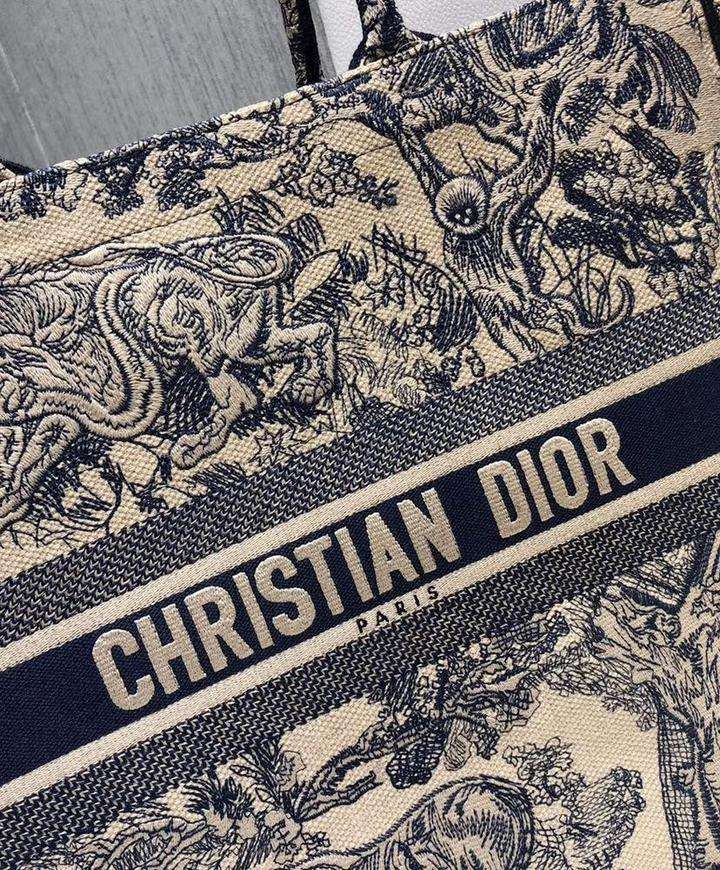 CHRISTIAN DIOR - HANDBAG